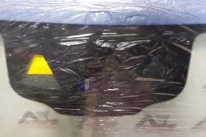 سنسور شیشه جلو بنز e200