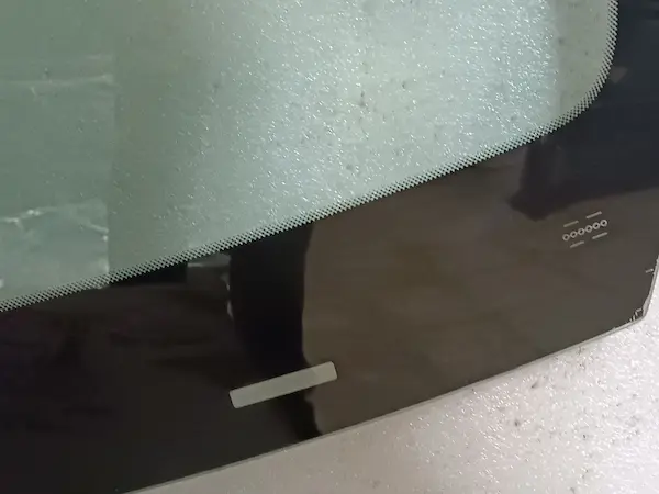 آپشن شیشه جلو پژو 2008