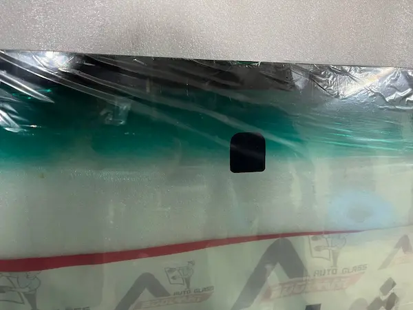 شیشه جلو تویوتا فورچونر اصلی