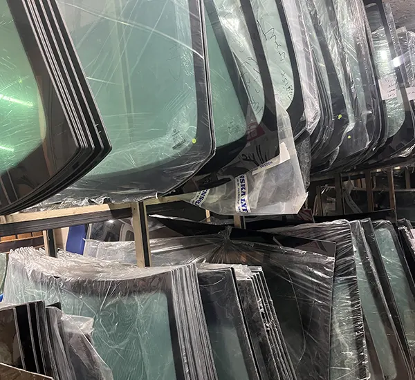 شیشه عقب کیا کارنز