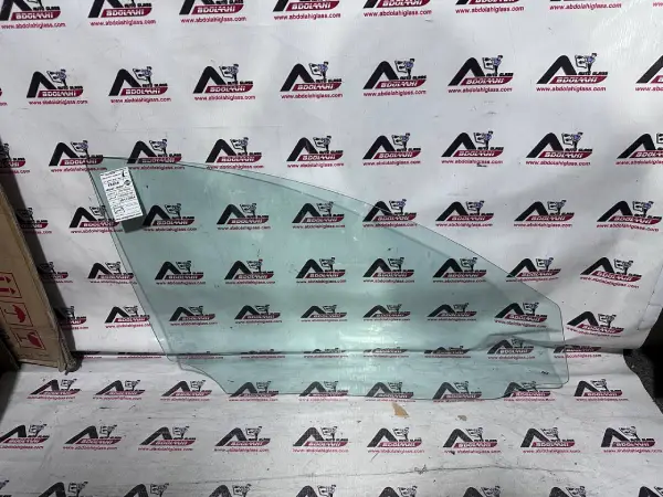 شیشه بغل نیسان تی ینا