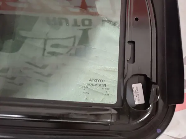 شیشه سانروف راوفور