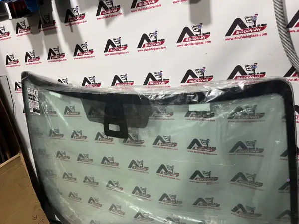 شیشه جلو مزدا 3 (1)