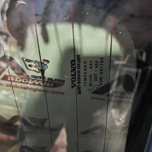 شیشه عقب ولوو xc90