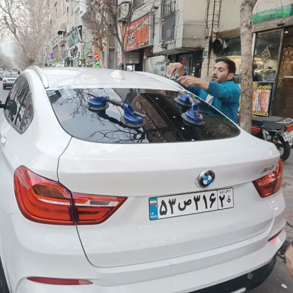 شیشه عقب بی ام و x4 (1)