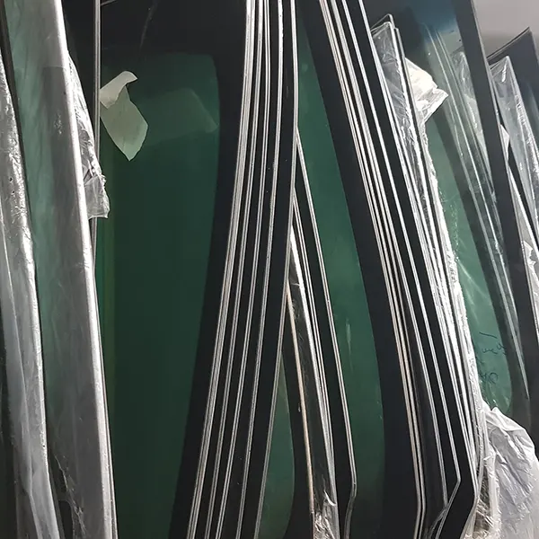 قیمت شیشه جلو لنسر