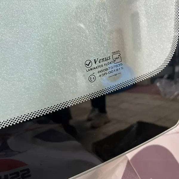 قیمت شیشه جلو l90