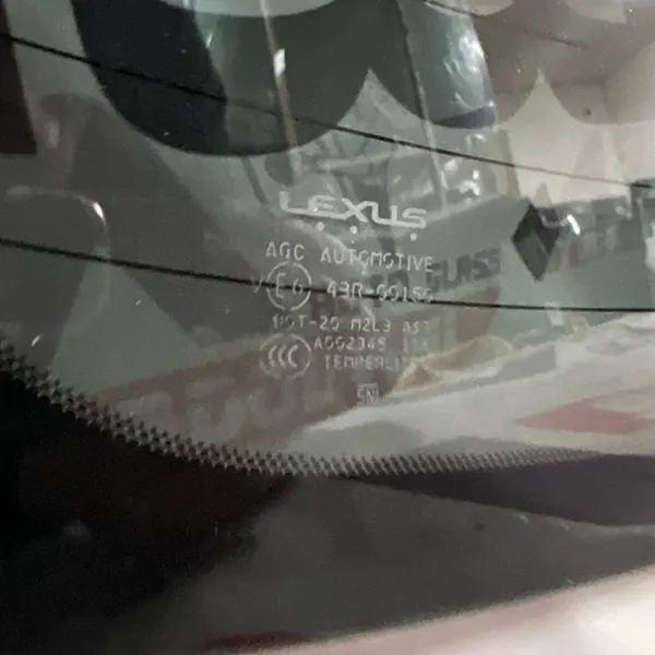 مارک شیشه عقب ال ایکس 570