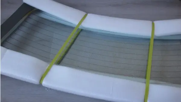 شیشه عقب کارنز اصلی