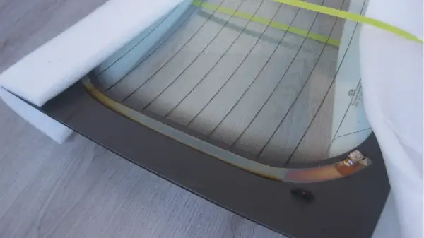 شیشه عقب کارنز