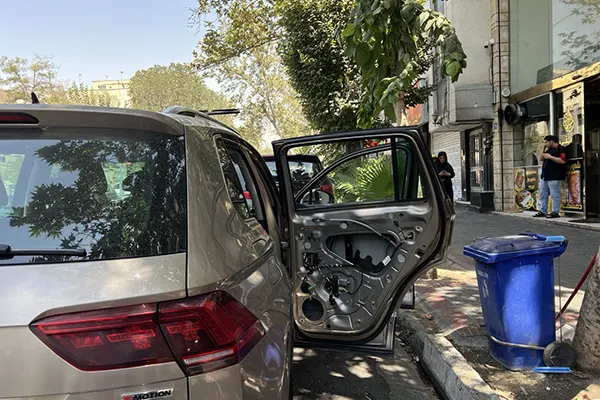 شیشه بغل تیگوان