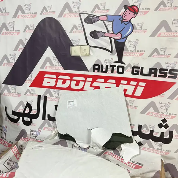شیشه بغل پورشه کاین
