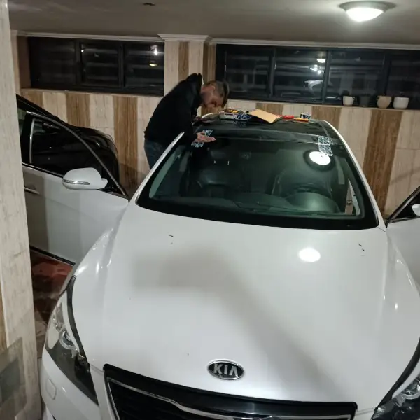 شیشه جلو کیا کادنزا 2012