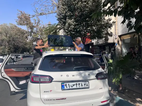 تعویض شیشه سانروف فونیکس fx