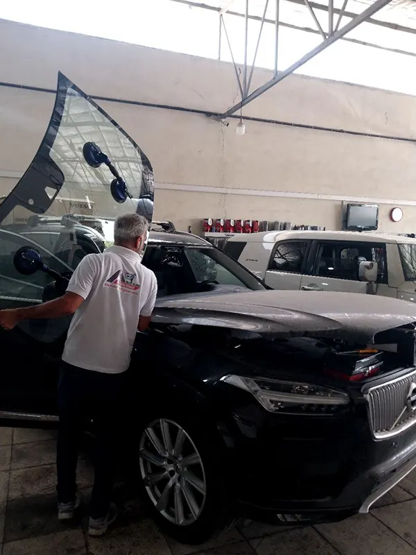 شیشه جلو ولوو xc90 اصلی
