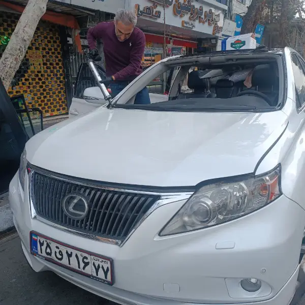 windsheild lexus e250