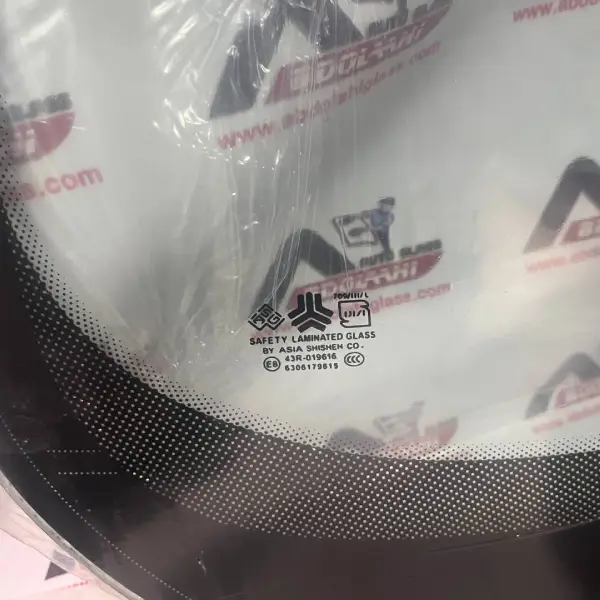 بهترین مارک شیشه جلو تیبا