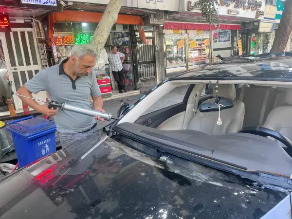 شیشه جلو لکسوس is300