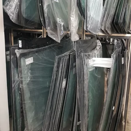 قیمت شیشه جلو لکسوس is250