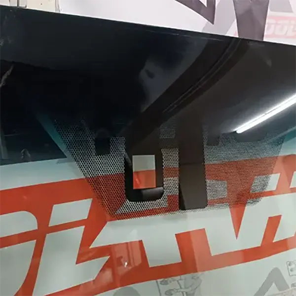 نصب شیشه جلو لکسوس es350