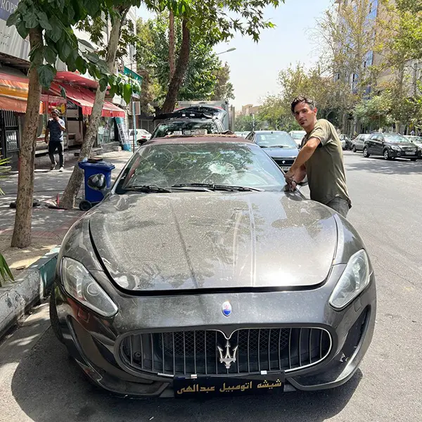 نصب شیشه جلو مازراتی گرن توریسمو