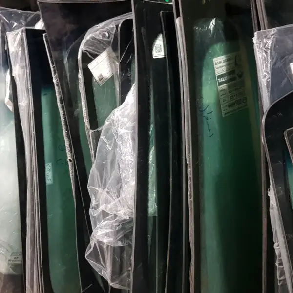 شیشه جلو لکسوس gs