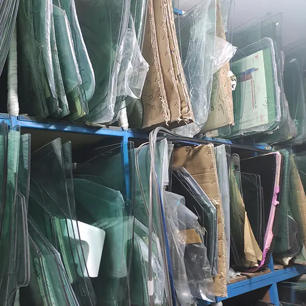 شیشه درب عقب لکسوسGS