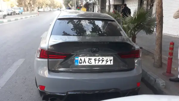 قیمت شیشه لکسوس IS330