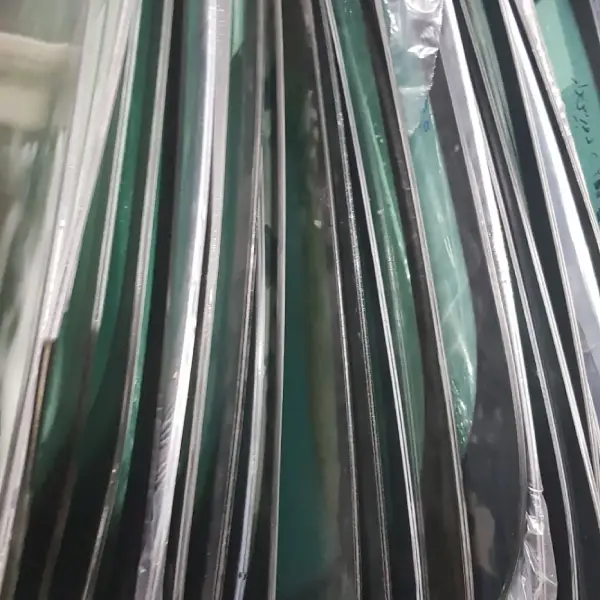 شیشه جلو لکسوس ct200h