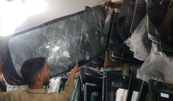 شیشه عقب بنز e280