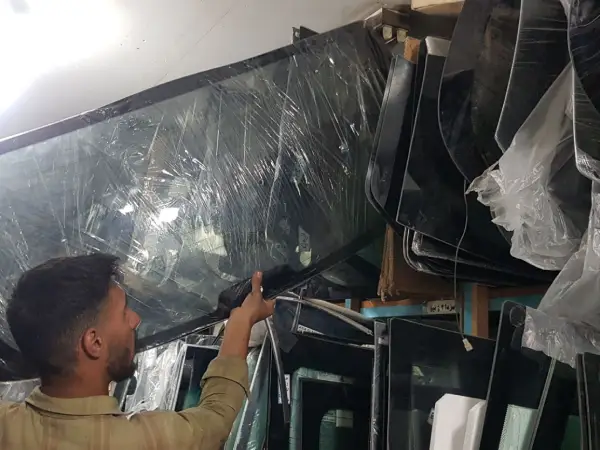 شیشه عقب بنز e300 فابریک