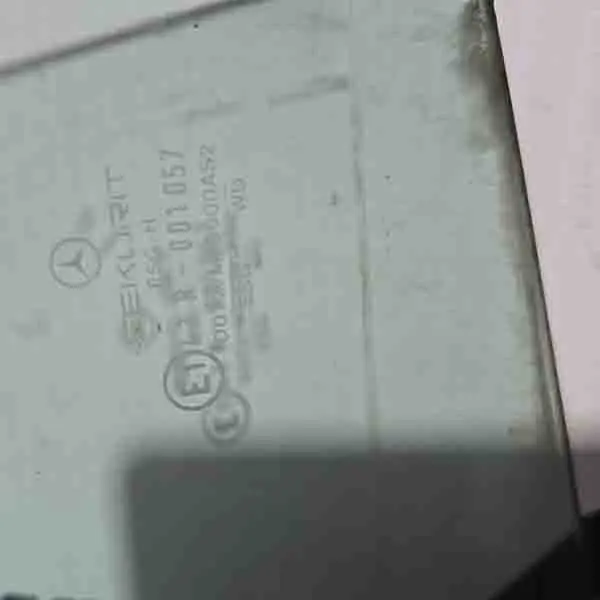 قیمت شیشه بغل بنز e230