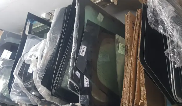 قیمت شیشه عقب بنز e280