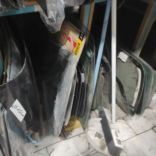 شیشه عقب مرسدس بنزc280