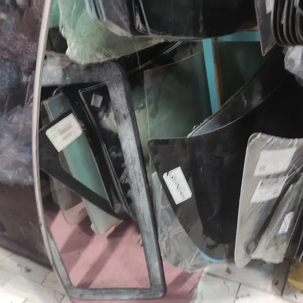 نصب شیشه عقب بنز C280
