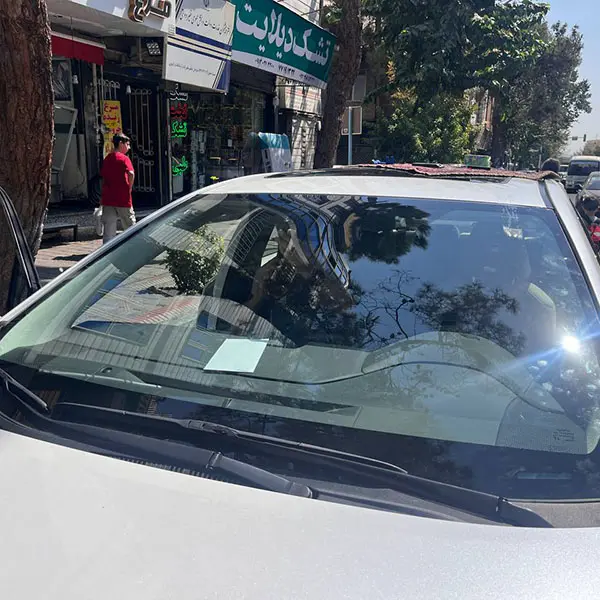 شیشه جلو تویوتا لوین