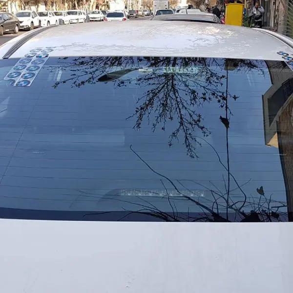 شیشه عقب تویوتا لوین