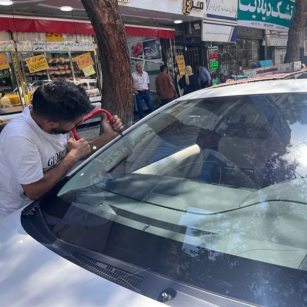 قیمت شیشه جلو تویوتا لوین