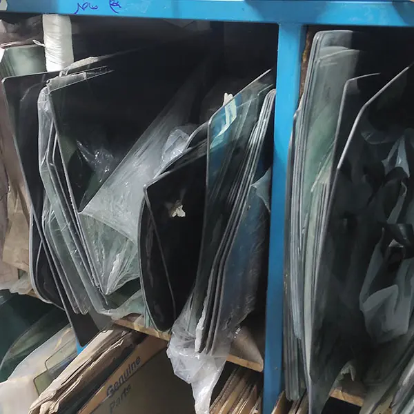 نصب شیشه بغل گگ امکو