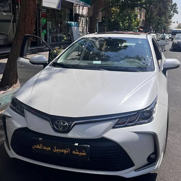 نصب شیشه جلو تویوتا لوین