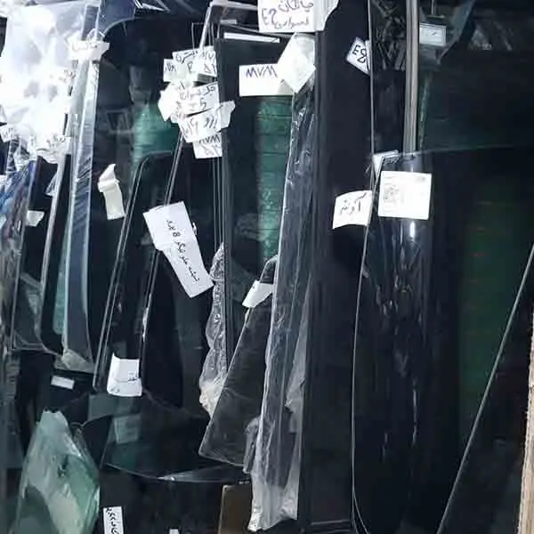 شیشه عقب گک گونو