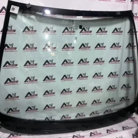 شیشه جلو رانا سولار