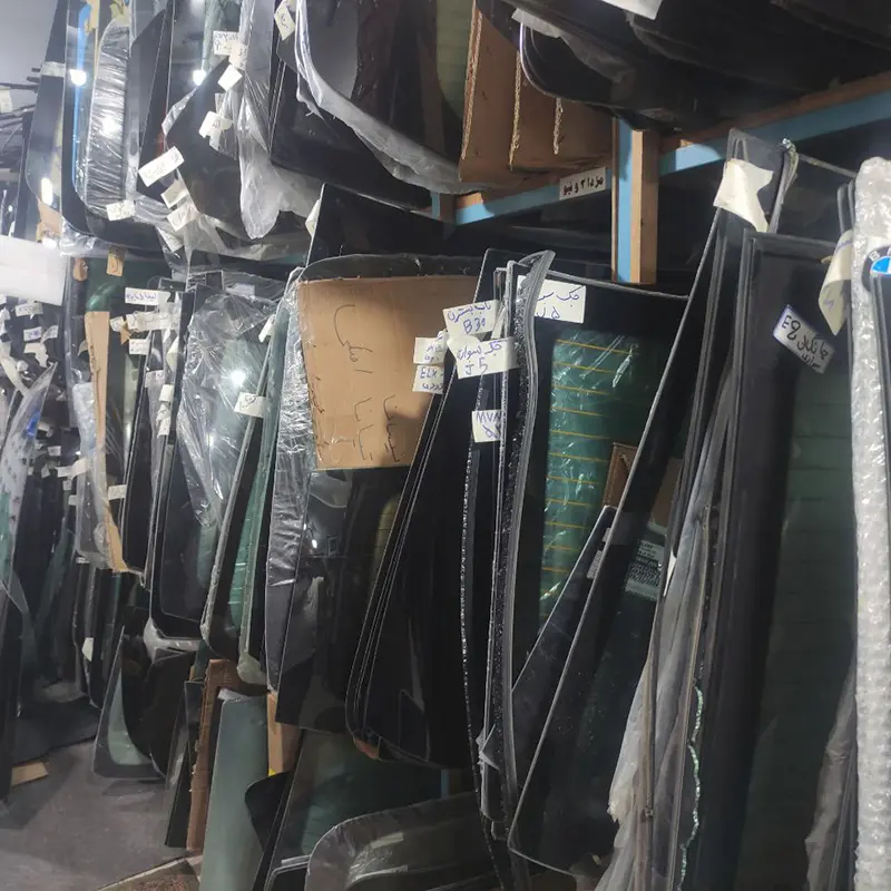 نصب شیشه جلو