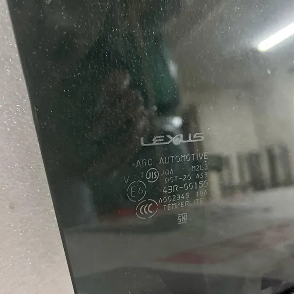 تعویض شیشه بغل لکسوس nx250