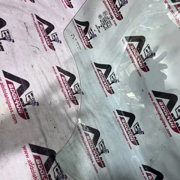 تعویض شیشه درب جلو بنز c200 w205