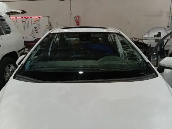 شیشه جلو تویوتا کرولا 2023