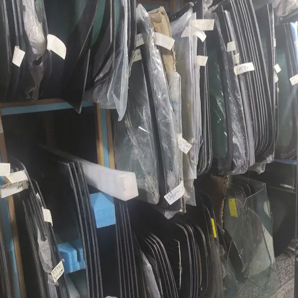 شیشه عقب شورولت نوا