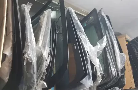 نصب شیشه عقب ایرس HM5