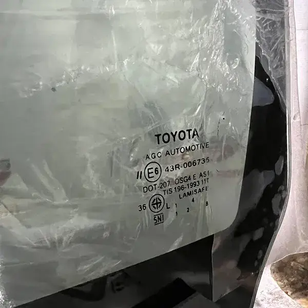 شیشه جلو هایلوکس 2007 ویگو