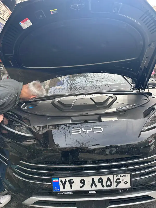 تعویض شیشه جلو بی وای دی